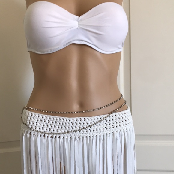 Sexy white bikini - Picture 1 of 9